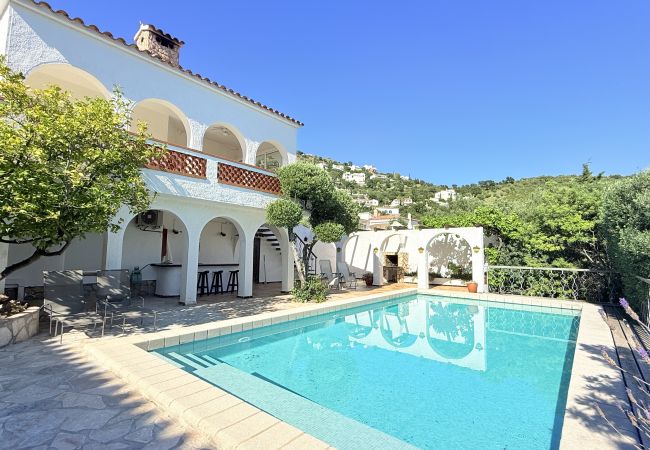 Villa en Rosas / Roses - Ref. Leo06