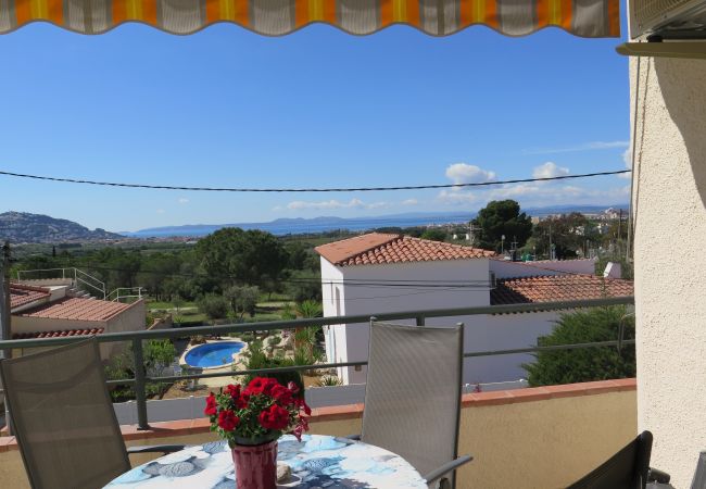 Apartamento en Rosas / Roses - Ref. Esp52 Apartamento en Rosas / Roses - Ref. Esp52