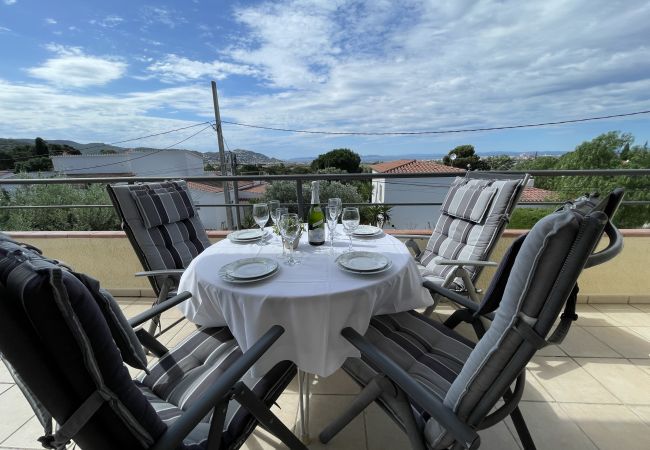 Apartamento en Rosas / Roses - Ref. Esp52 Apartamento en Rosas / Roses - Ref. Esp52