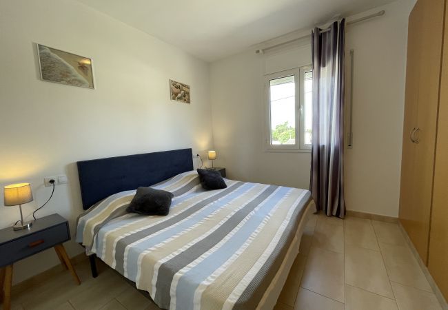 Apartamento en Rosas / Roses - Ref. Esp52 Apartamento en Rosas / Roses - Ref. Esp52