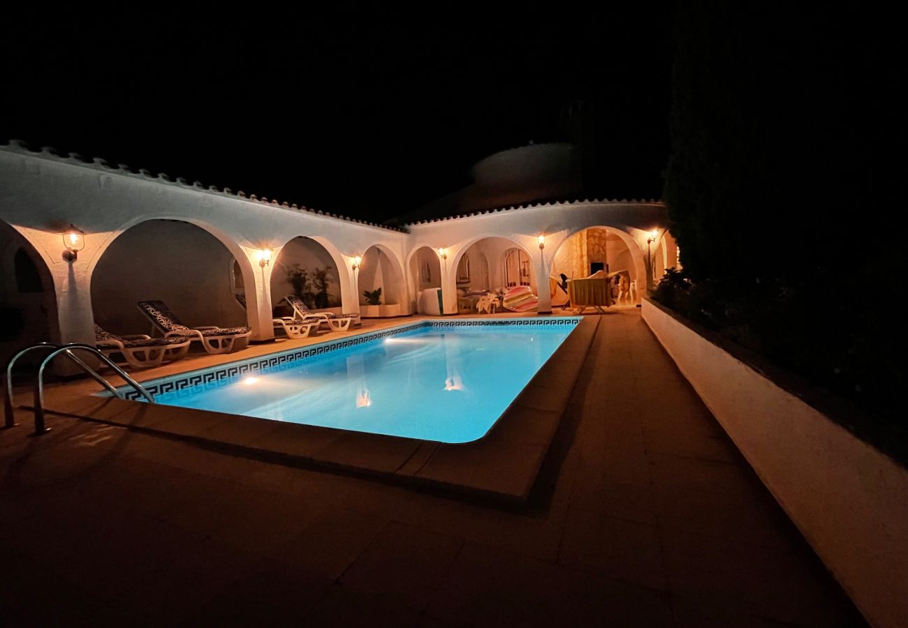 Villa en Rosas / Roses - Ref. Es78-80 Villa en Rosas / Roses - Ref. Es78-80