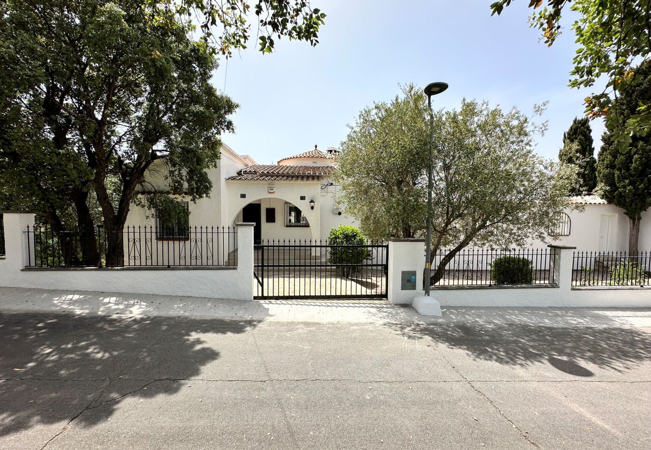 Villa en Rosas / Roses - Ref. Es78-80 Villa en Rosas / Roses - Ref. Es78-80