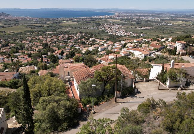 Casa en Rosas / Roses - Ref. Cad21 Casa en Rosas / Roses - Ref. Cad21