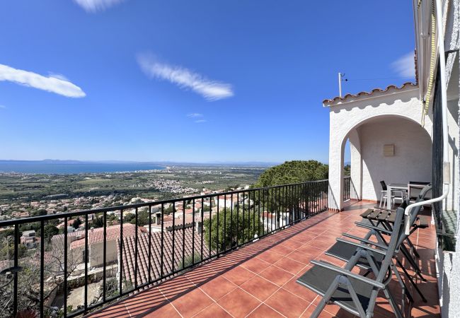 Casa en Rosas / Roses - Ref. Cad21 Casa en Rosas / Roses - Ref. Cad21