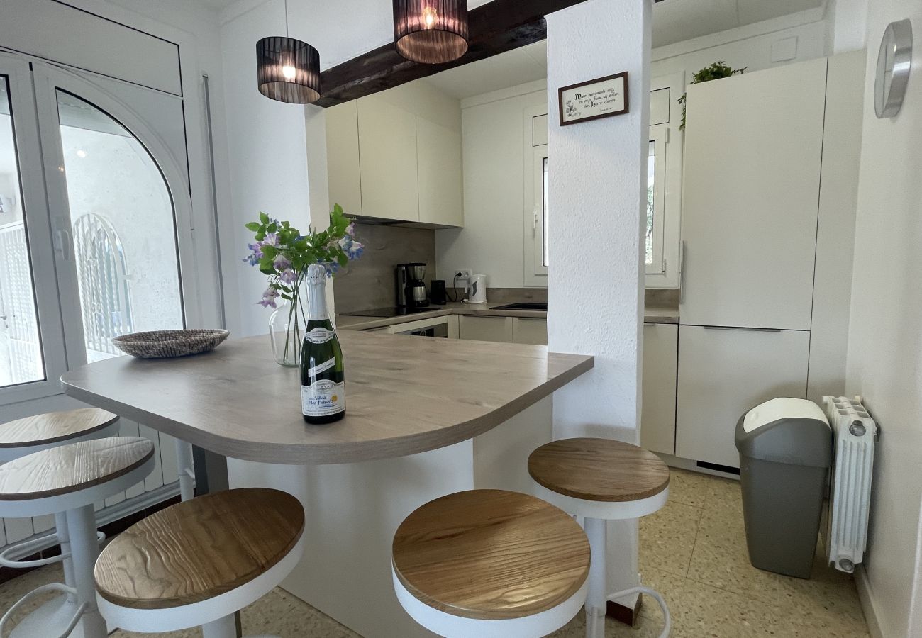 Villa in Rosas / Roses - Ref. Es78-80 Villa in Rosas / Roses - Ref. Es78-80