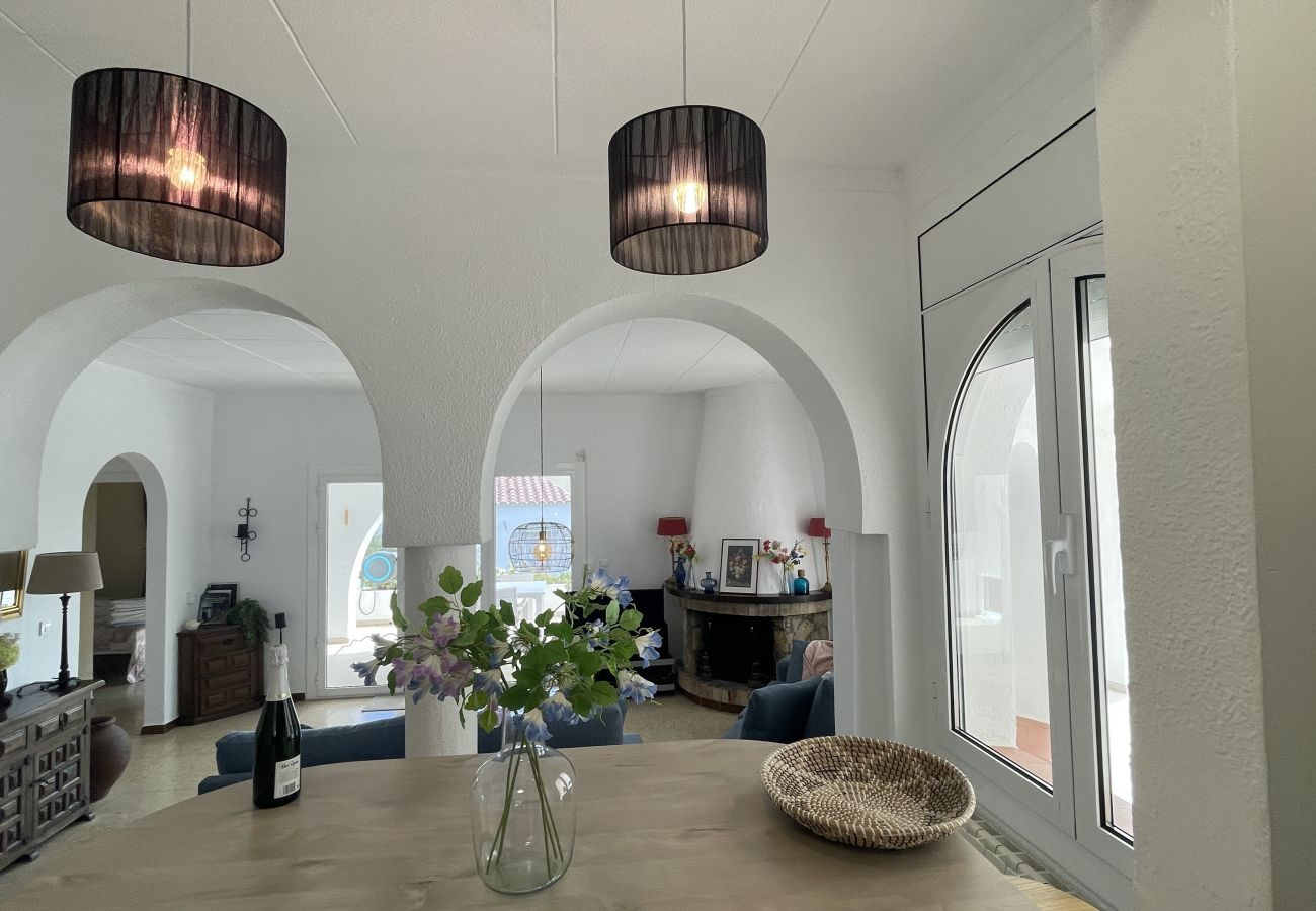 Villa in Rosas / Roses - Ref. Es78-80 Villa in Rosas / Roses - Ref. Es78-80