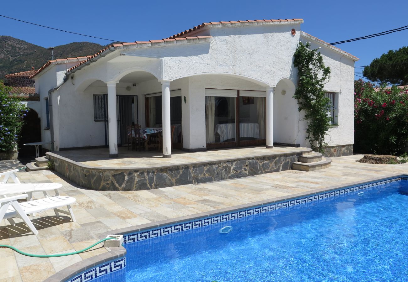 Villa in Rosas / Roses - Ref. Garr11 Villa in Rosas / Roses - Ref. Garr11