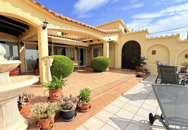 Villa in Rosas / Roses - Ref. Alb01 Villa in Rosas / Roses - Ref. Alb01