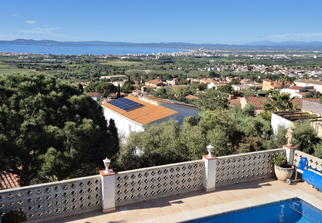 Villa in Rosas / Roses - Ref. Zar12 Villa in Rosas / Roses - Ref. Zar12