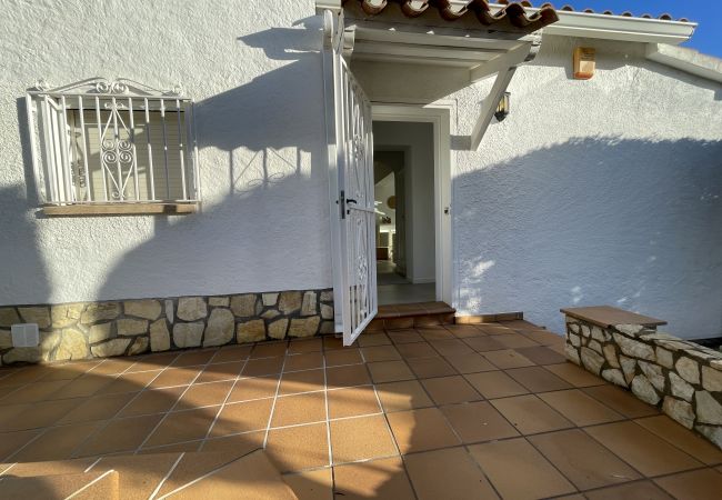 Villa in Rosas / Roses - Ref. Alb30 Villa in Rosas / Roses - Ref. Alb30