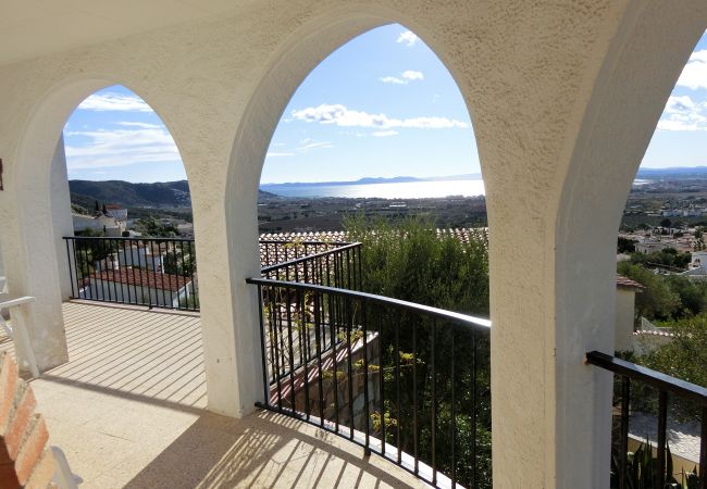 Villa in Rosas / Roses - Ref. Zar10 Villa in Rosas / Roses - Ref. Zar10