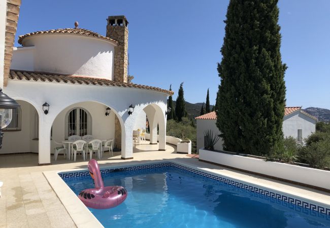 Villa in Rosas / Roses - Ref. Es78-80 Villa in Rosas / Roses - Ref. Es78-80
