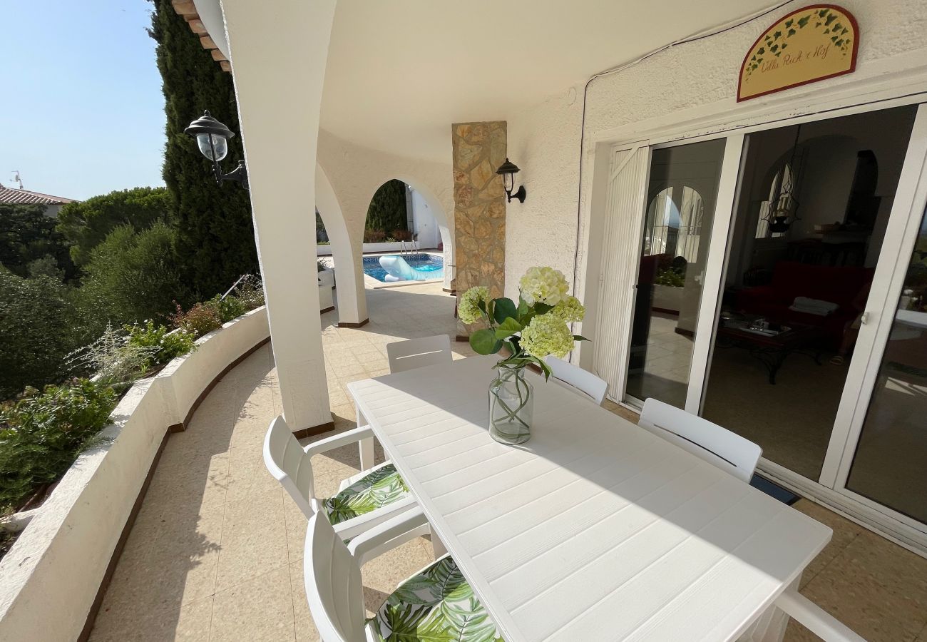 Villa in Rosas / Roses - Ref. Es78-80 Villa in Rosas / Roses - Ref. Es78-80