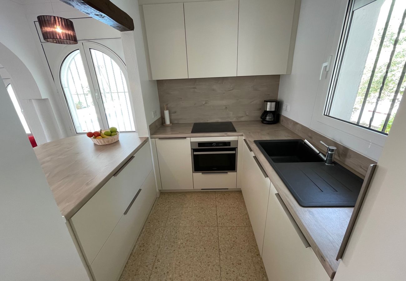 Villa in Rosas / Roses - Ref. Es78-80 Villa in Rosas / Roses - Ref. Es78-80