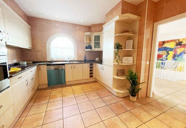 Villa in Rosas / Roses - Ref. Ibi06 Villa in Rosas / Roses - Ref. Ibi06