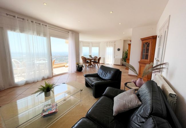 Villa in Rosas / Roses - Ref. Ibi06 Villa in Rosas / Roses - Ref. Ibi06