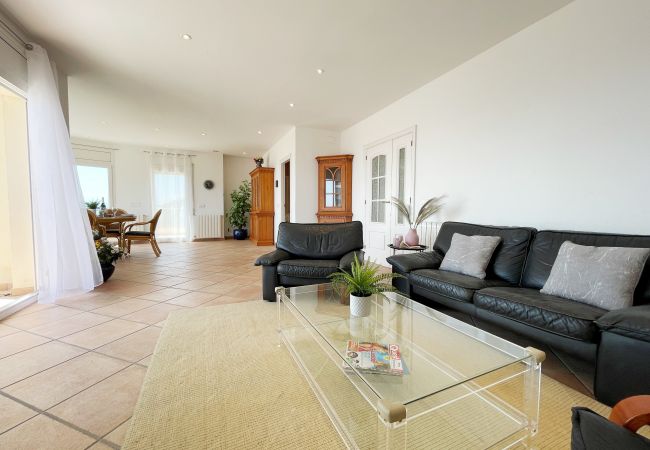 Villa in Rosas / Roses - Ref. Ibi06 Villa in Rosas / Roses - Ref. Ibi06