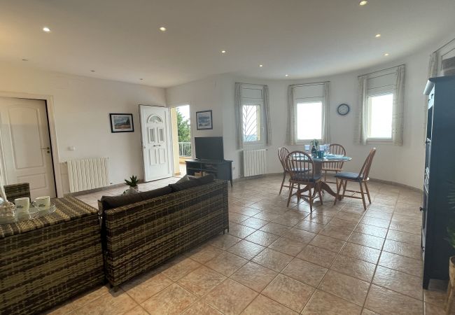 Villa in Rosas / Roses - Ref. Ibi06 Villa in Rosas / Roses - Ref. Ibi06