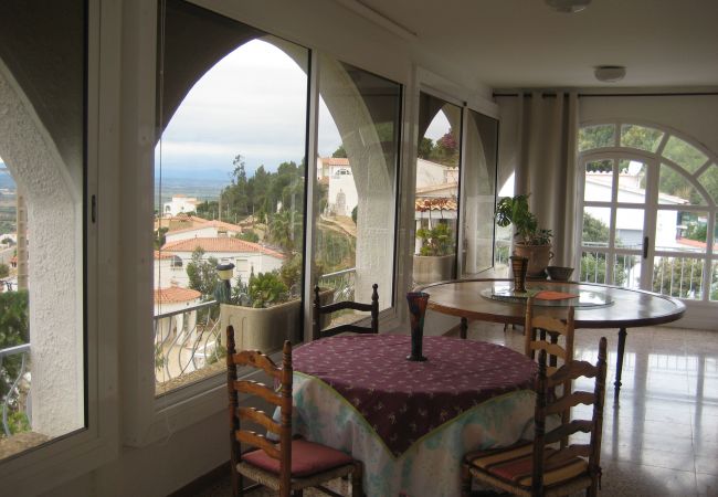 Villa in Rosas / Roses - Ref. Alm03 Villa in Rosas / Roses - Ref. Alm03