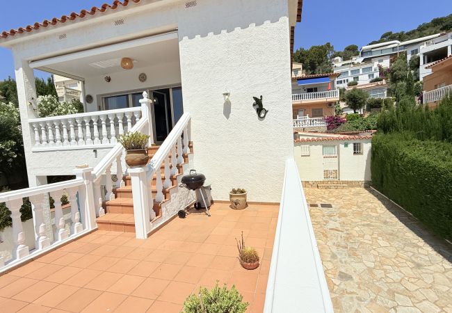 Villa in Rosas / Roses - Ref. Alb31 Villa in Rosas / Roses - Ref. Alb31