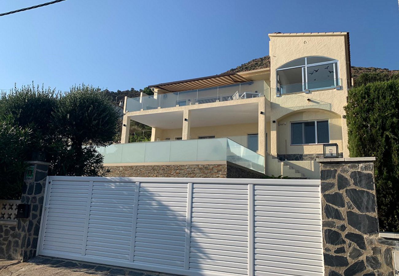 Villa in Rosas / Roses - Ref. Zar07 Villa in Rosas / Roses - Ref. Zar07