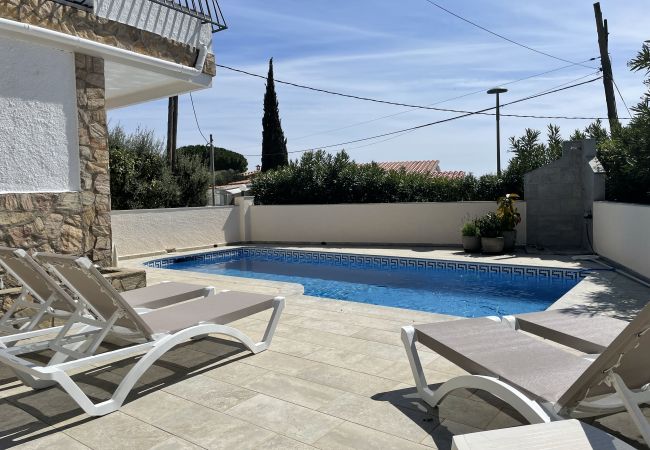 Villa in Rosas / Roses - Ref. Ore05 Villa in Rosas / Roses - Ref. Ore05