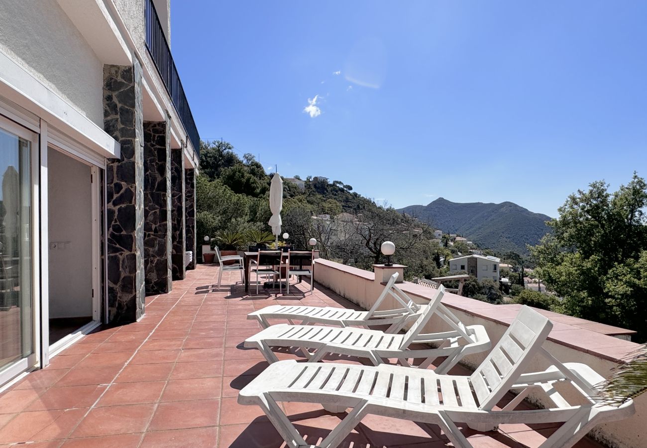 House in Rosas / Roses - Ref. Cad21 House in Rosas / Roses - Ref. Cad21