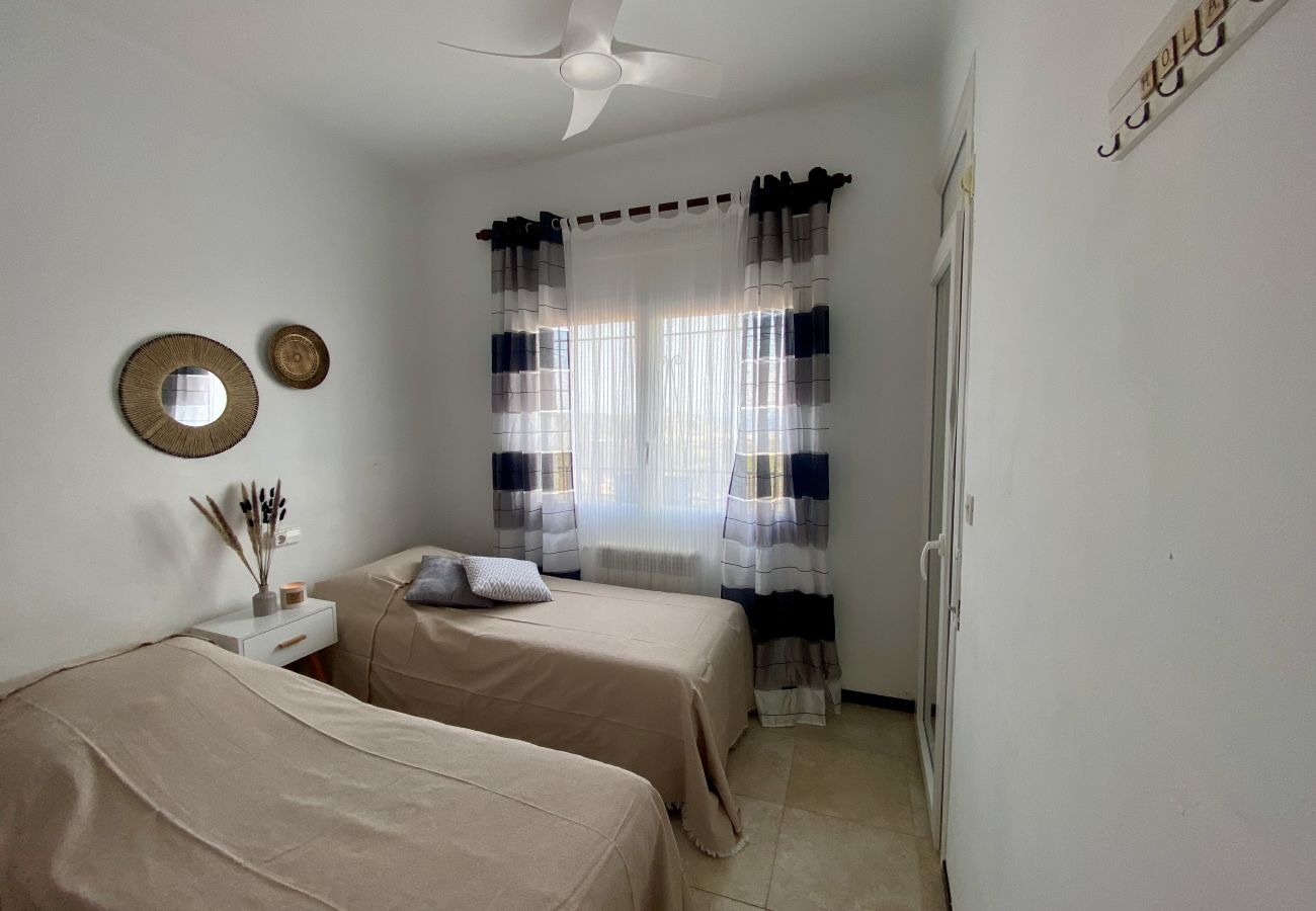 House in Rosas / Roses - Ref. Cad21 House in Rosas / Roses - Ref. Cad21