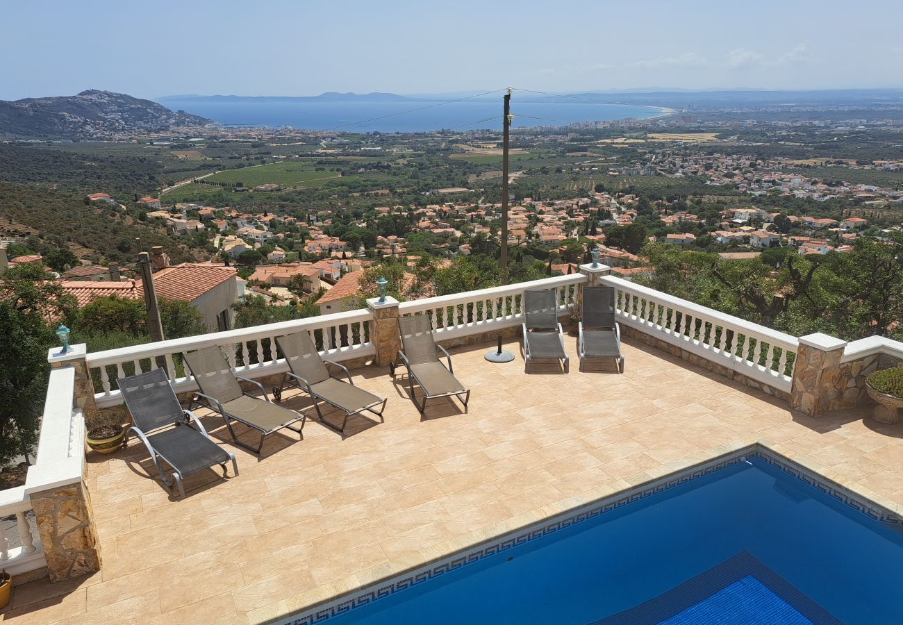 Villa à Rosas / Roses - Ref. Cat01 Villa à Rosas / Roses - Ref. Cat01