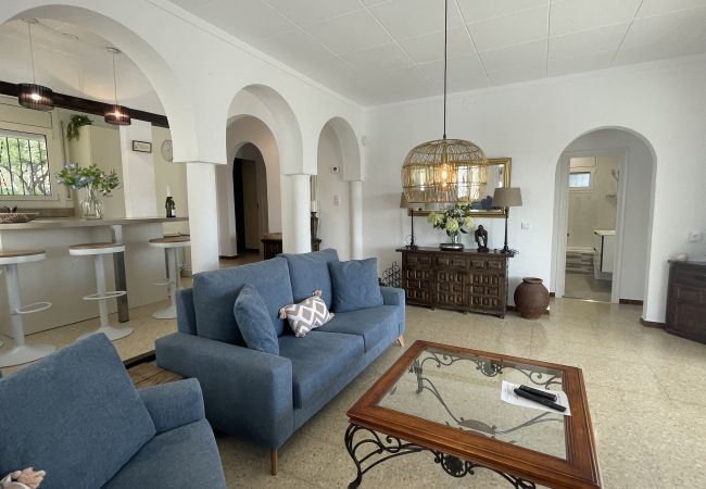 Villa à Rosas / Roses - Ref. Es78-80 Villa à Rosas / Roses - Ref. Es78-80