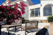 Maison mitoyenne à Rosas / Roses - Ref. Seg11